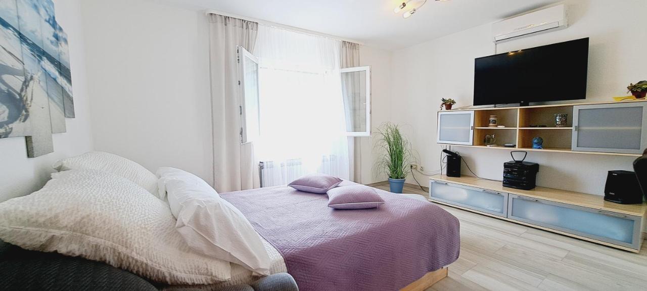 Apartment Darija & Pero Pucisca